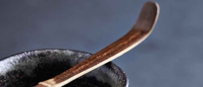 chashaku resting on top of chawan